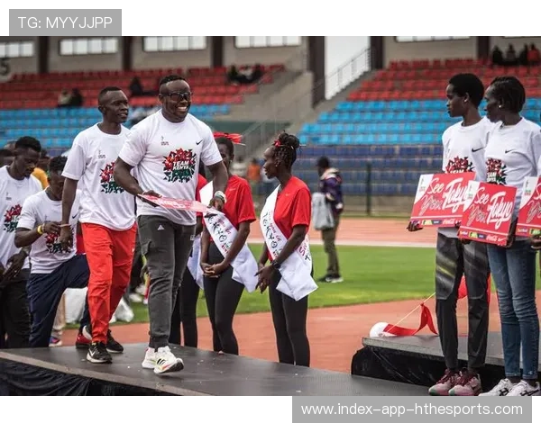 长跑邀请赛：肯尼亚运动员再创新高，赛事精彩纷呈！，肯尼亚长跑运动员训练计划