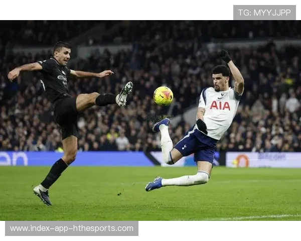 曼联全力备战热刺，卡里克的战术引领红魔冲击四强